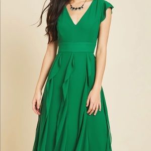 Exquisite Epilogue Maxi Dress in Clover